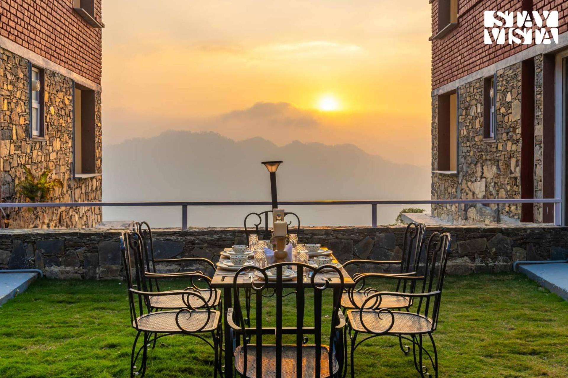 Stayvista At Nook - Elysium Estate 2 Bedroom Cottage With Hill View, Lawn شيملا المظهر الخارجي الصورة